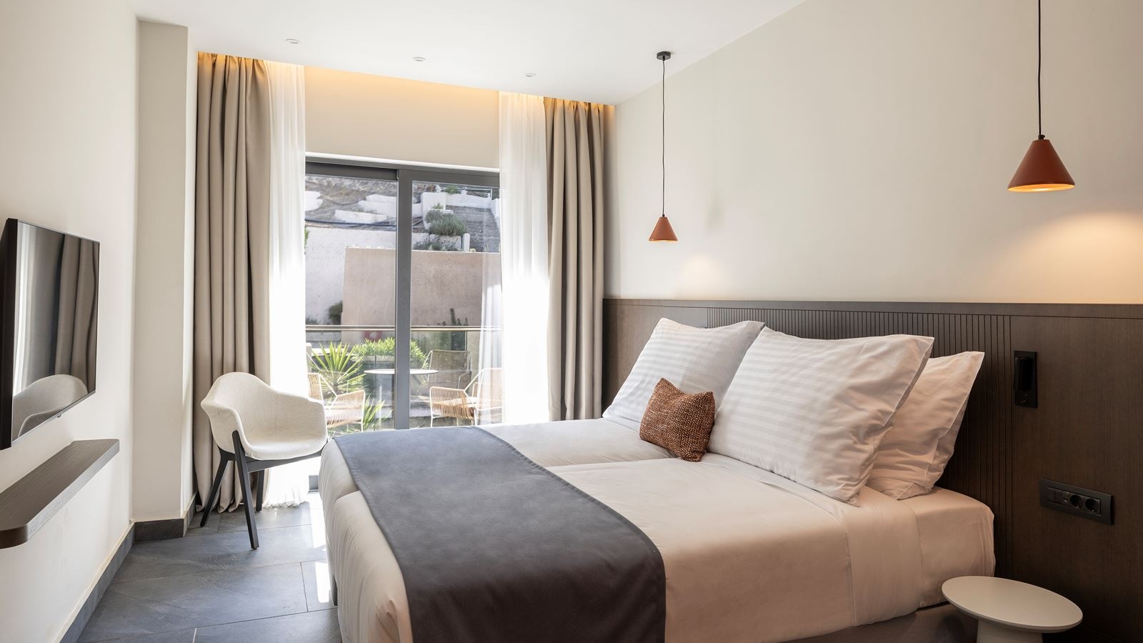 rooms-superior-room-mountain-view