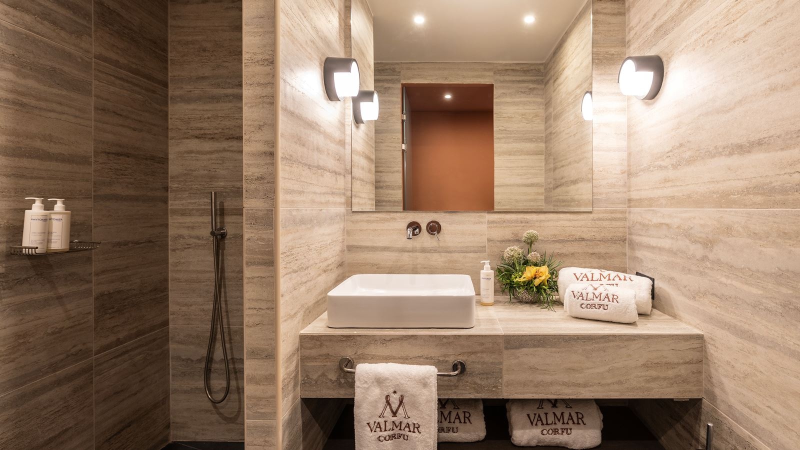 rooms-superior-triple-room-sea-front