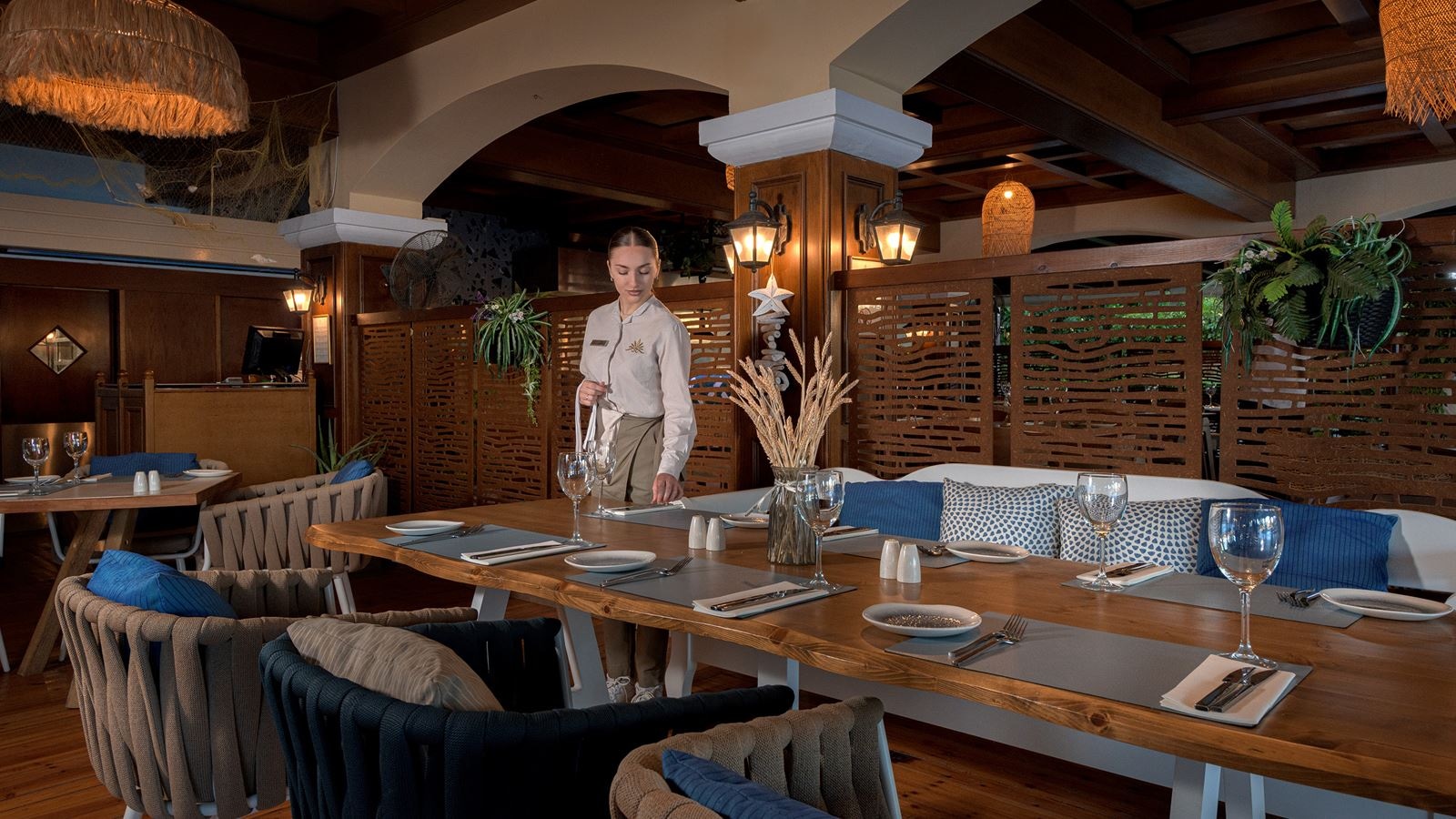 restaurants-mesogeos-restaurant