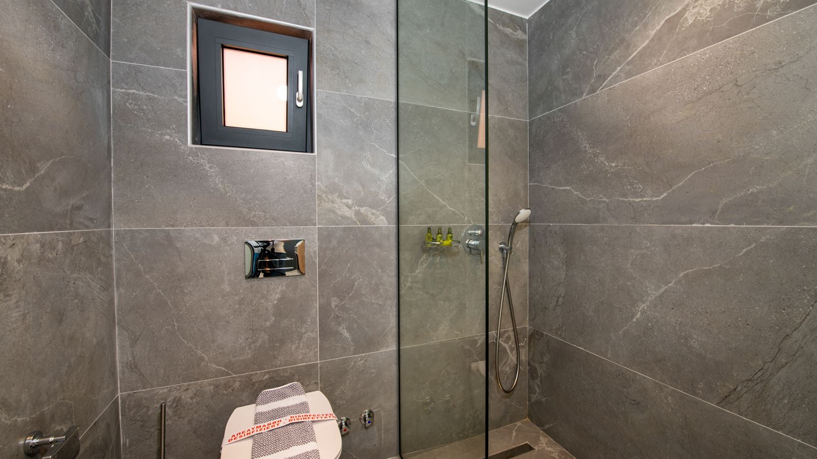 rooms-double-garden-view