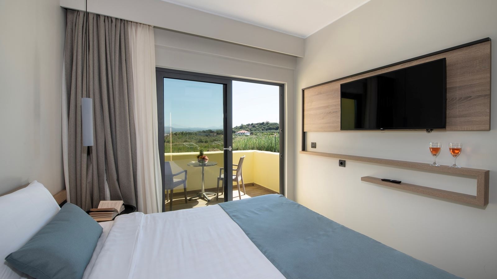 rooms-double-garden-view