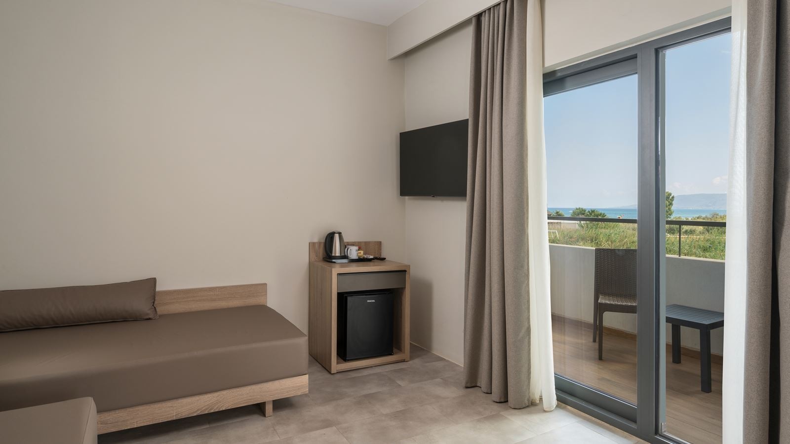 rooms-double-garden-view