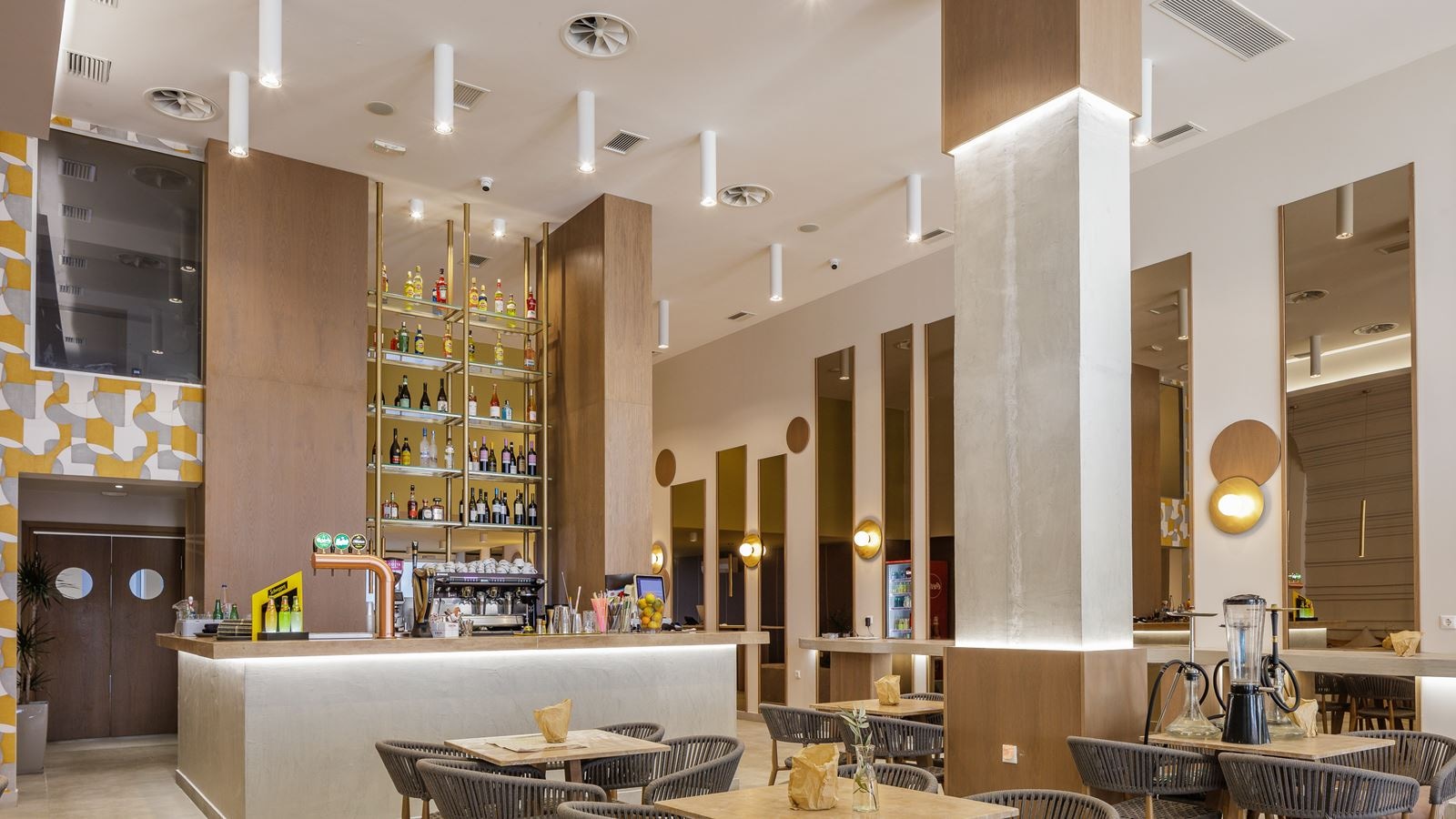 restaurants-yummy-restaurant