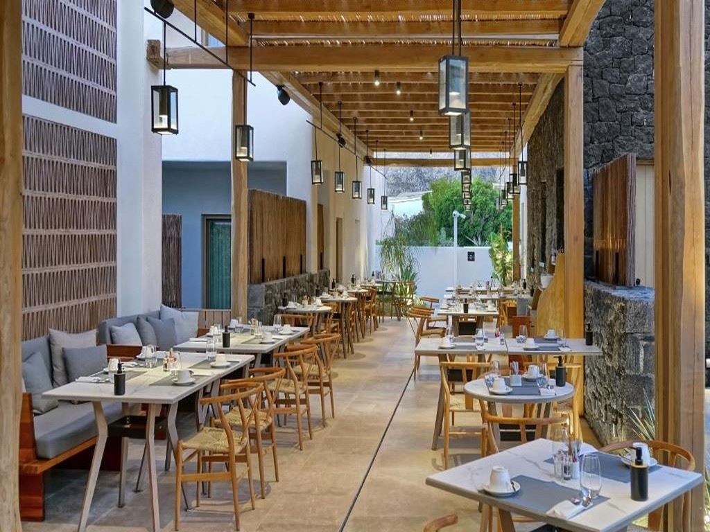 restaurants-zaffron-mediterranean-restaurant