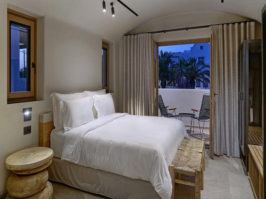 rooms-villa-with-terrace-and-private-plunge-pool