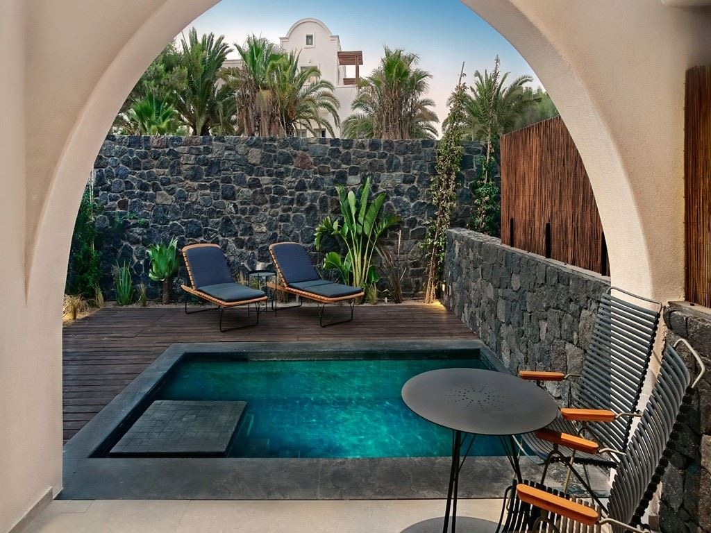 rooms-villa-with-terrace-and-private-plunge-pool