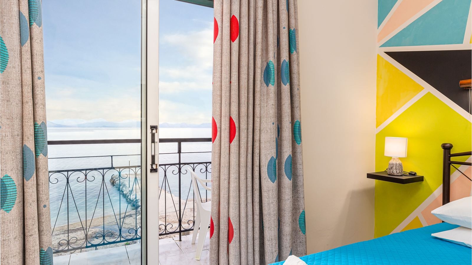 rooms-double-room-seaview-balcony-or-terrace