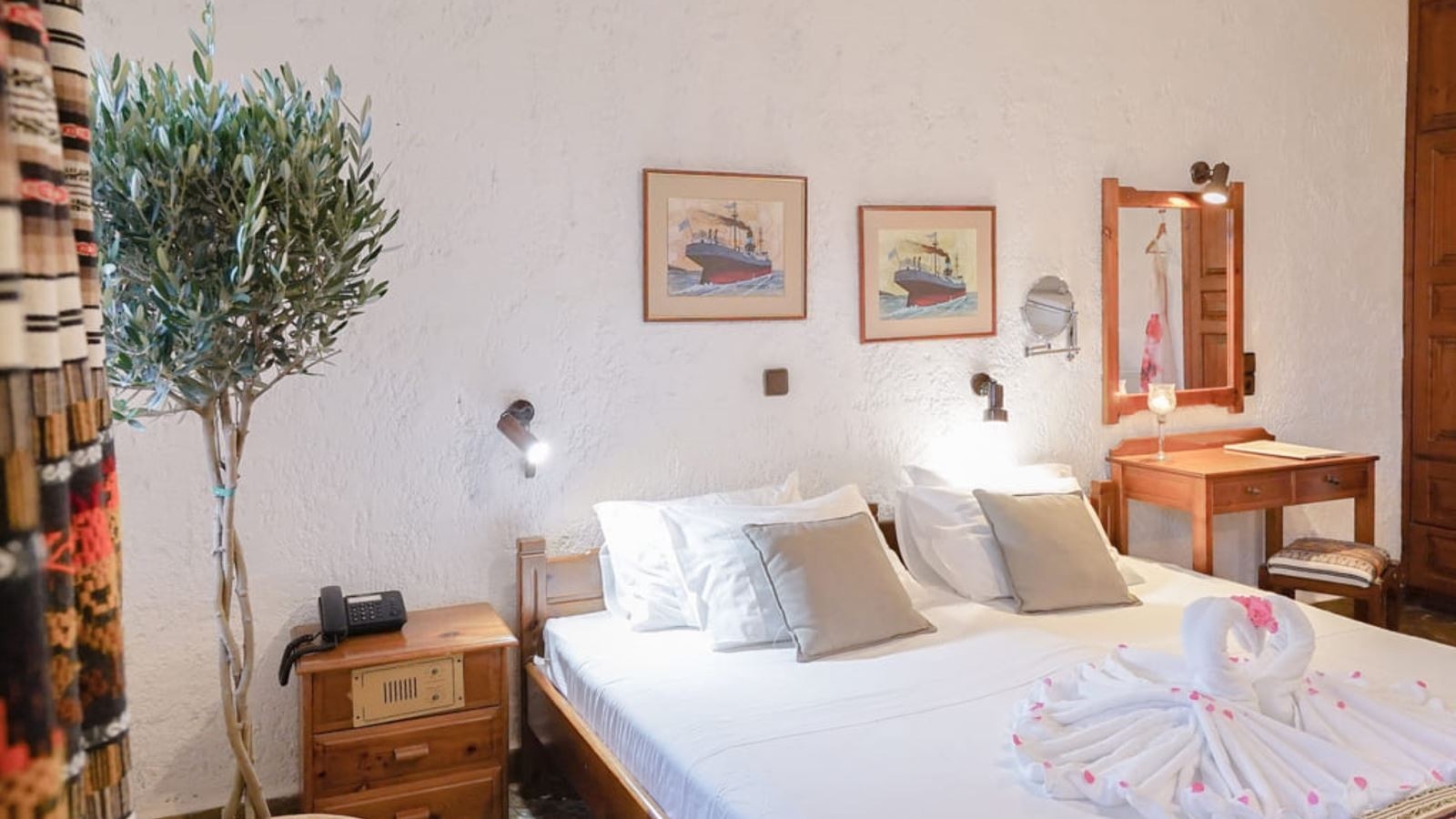 rooms-standard-studio-balcony-or-terrace