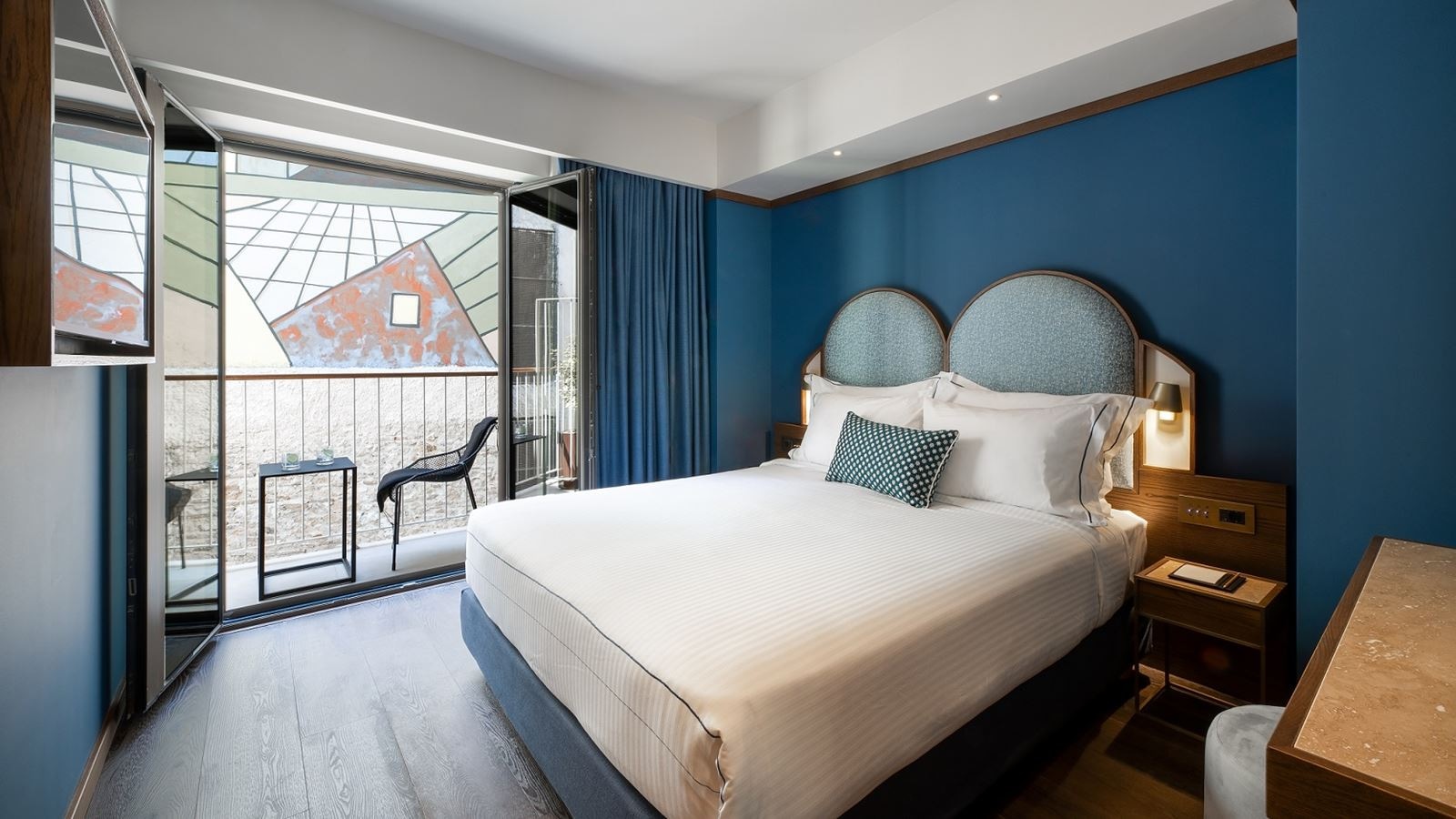 rooms-superior-room