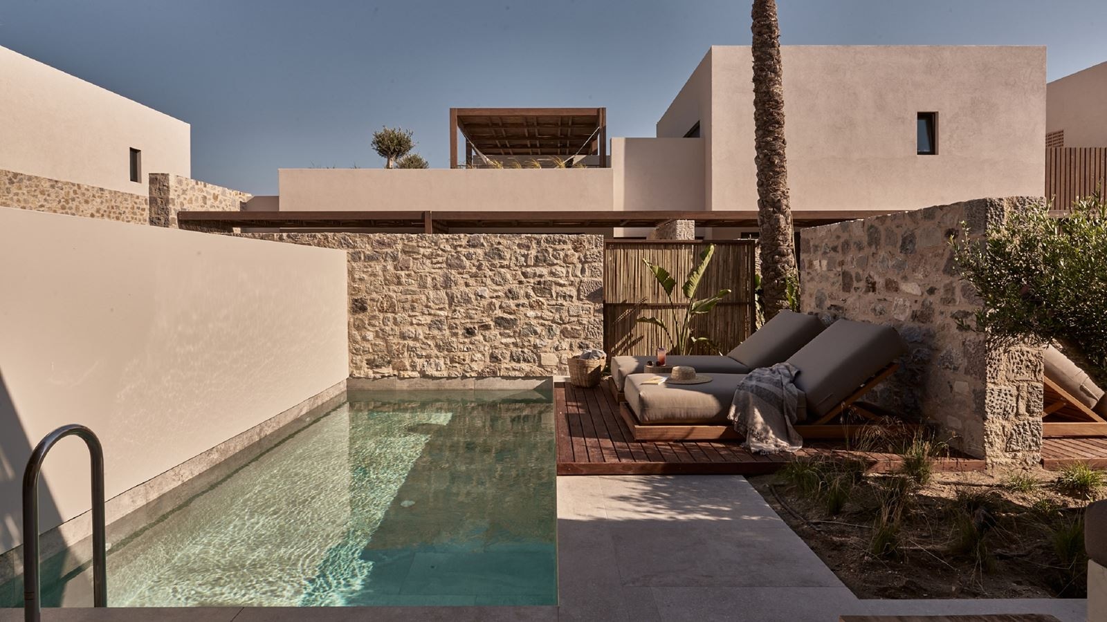 rooms-premium-private-pool-suite