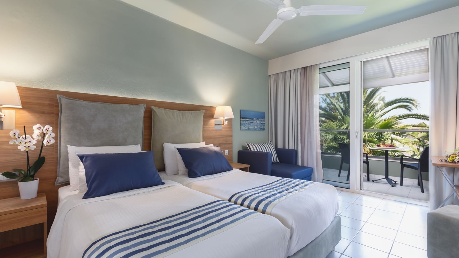 rooms-room-double-land-view