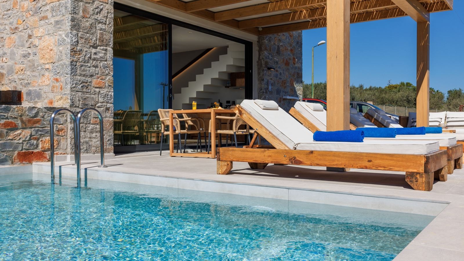 rooms-twostorey-suite-with-private-pool