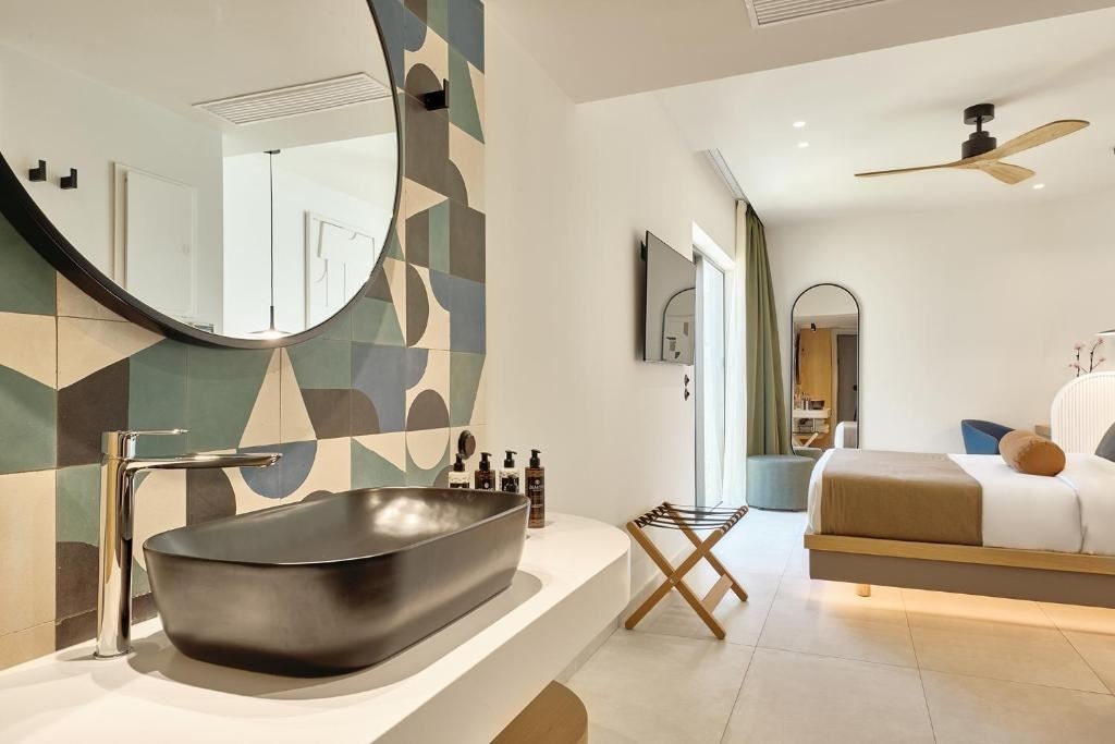 rooms-room-retreat-private-garden--hydro-massage-tub