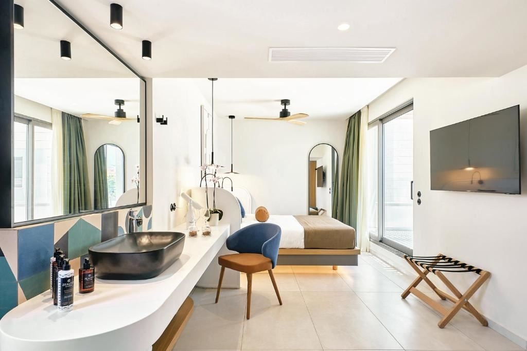 rooms-double-room-deluxe-roof-top--hydro-massage-tub