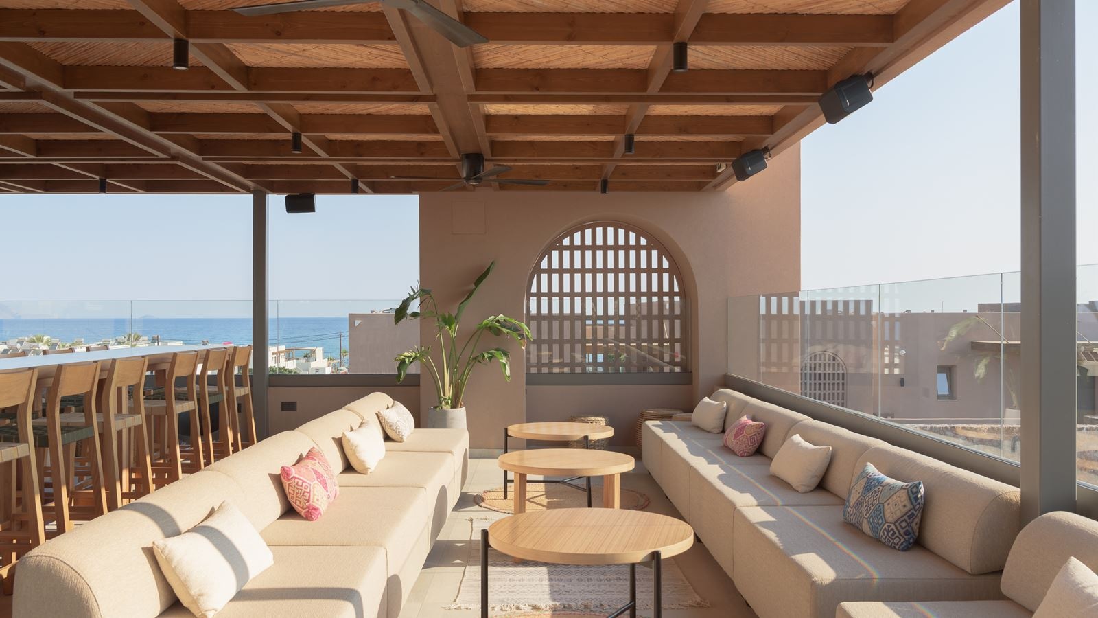 bars-anemos-pool-bar