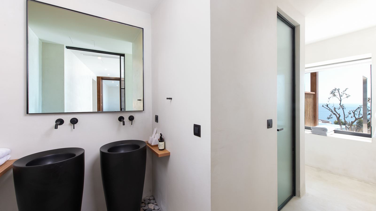 rooms-deluxe-suite-sea-view-with-private-pool