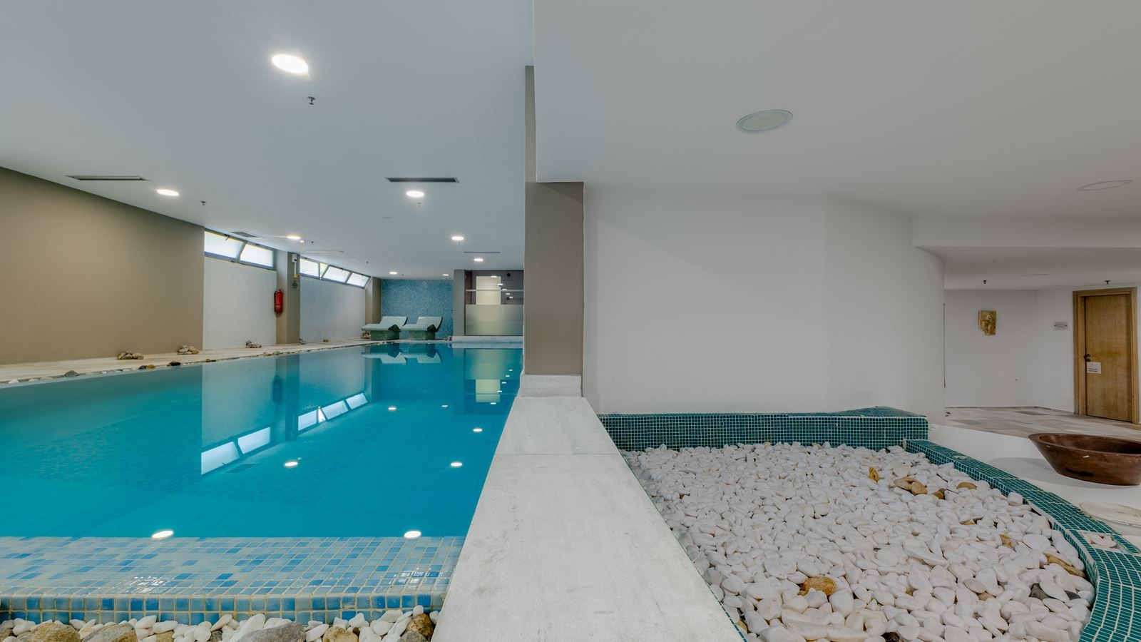 pools-indoor-pool
