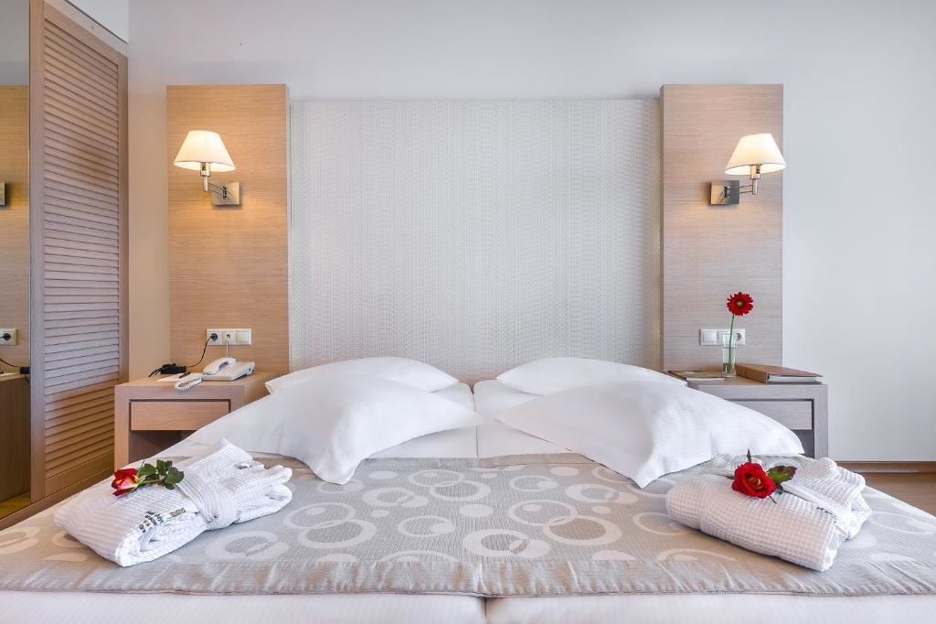 rooms-room-family-1-bedroom