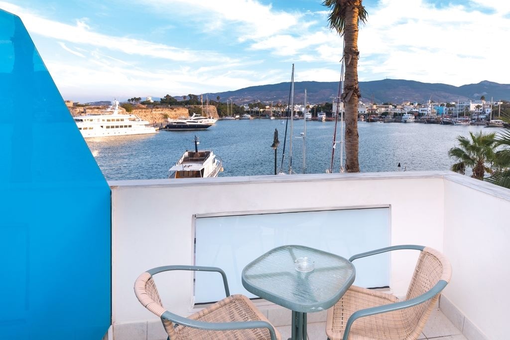 rooms-twin-room-harbour-view