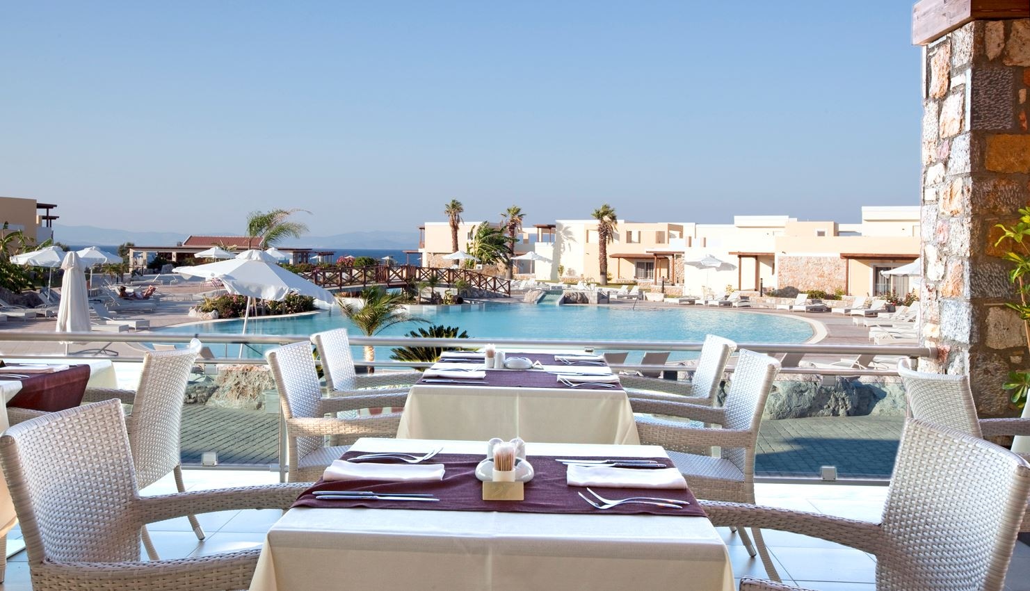 restaurants-ambrosia-main-restaurant