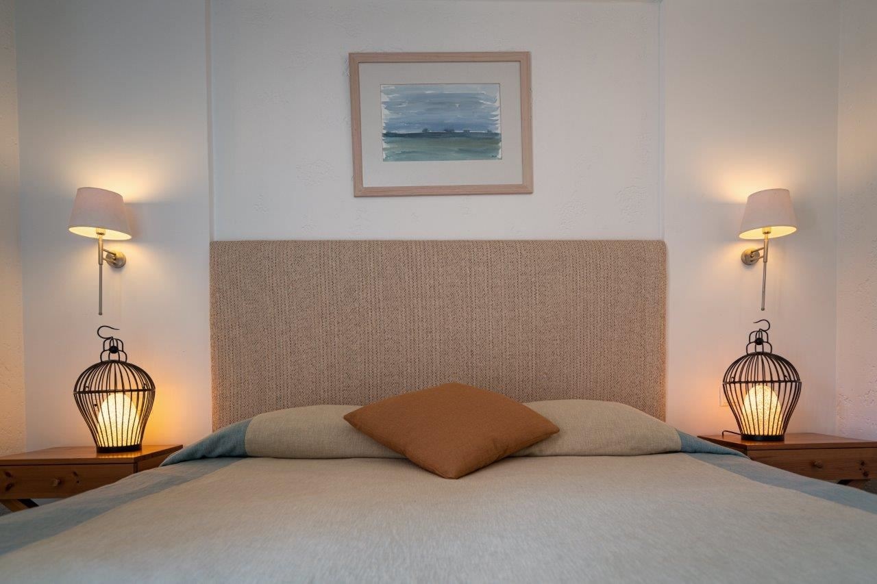 rooms-one-bedroom-traditional-apartment