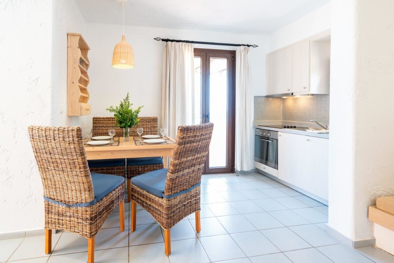 rooms-one-bedroom-traditional-apartment-for-triple