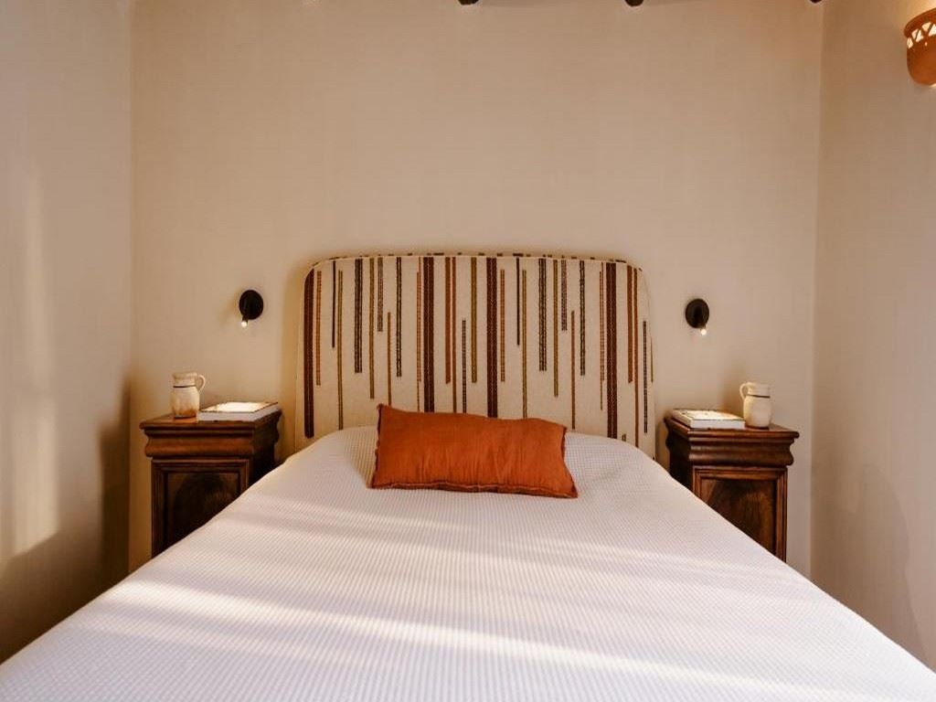 rooms-two-bedroom-traditional-apartment