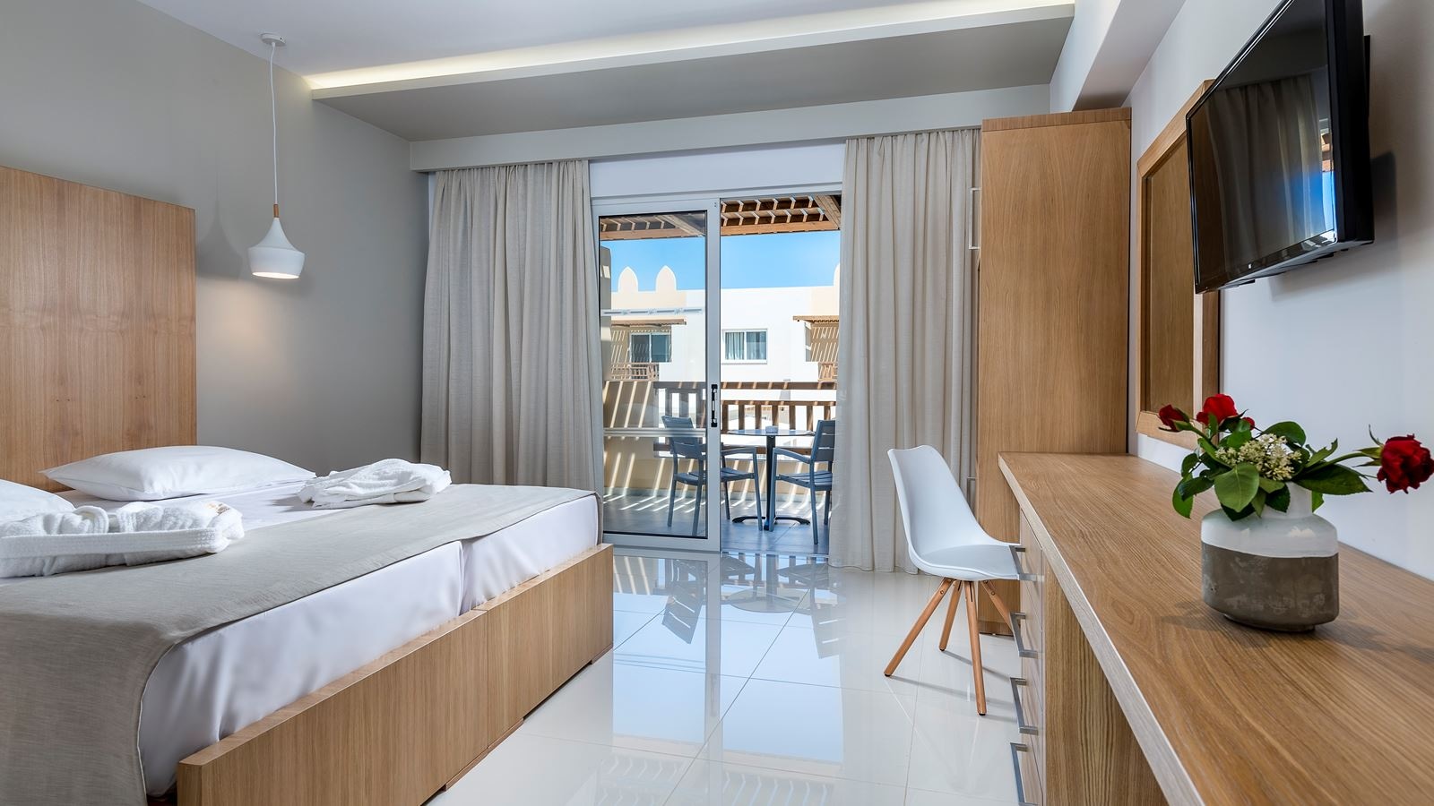 rooms-deluxe-double-room