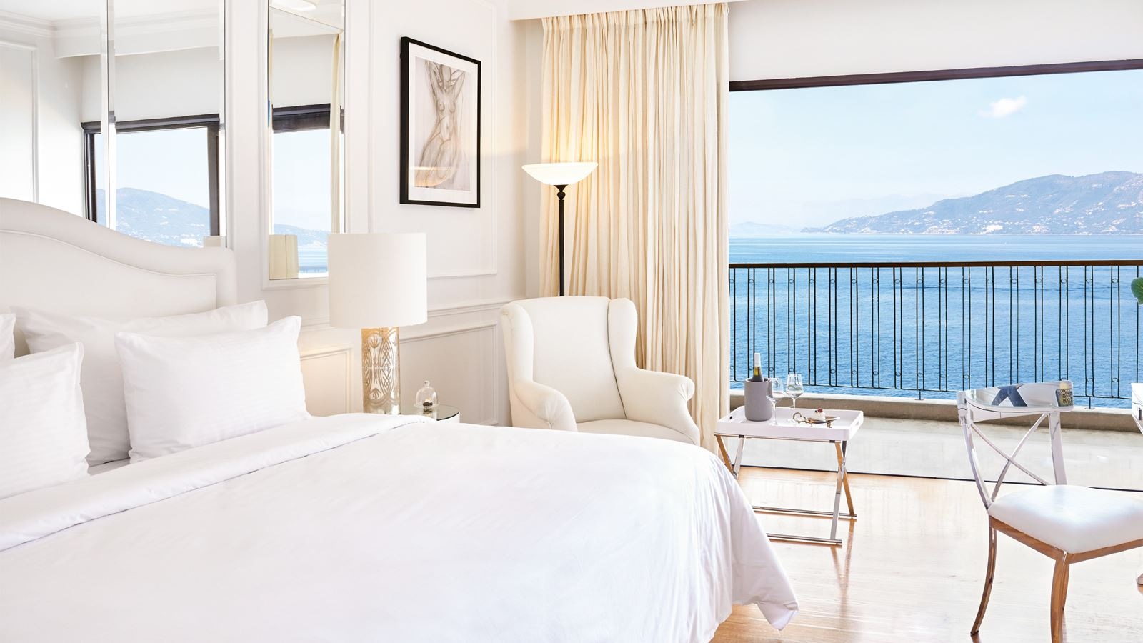 rooms-deluxe-family-suite-sea-view