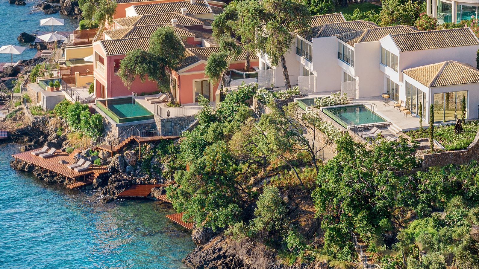 rooms-palazzo-di-lago-private-pool-on-the-rocs