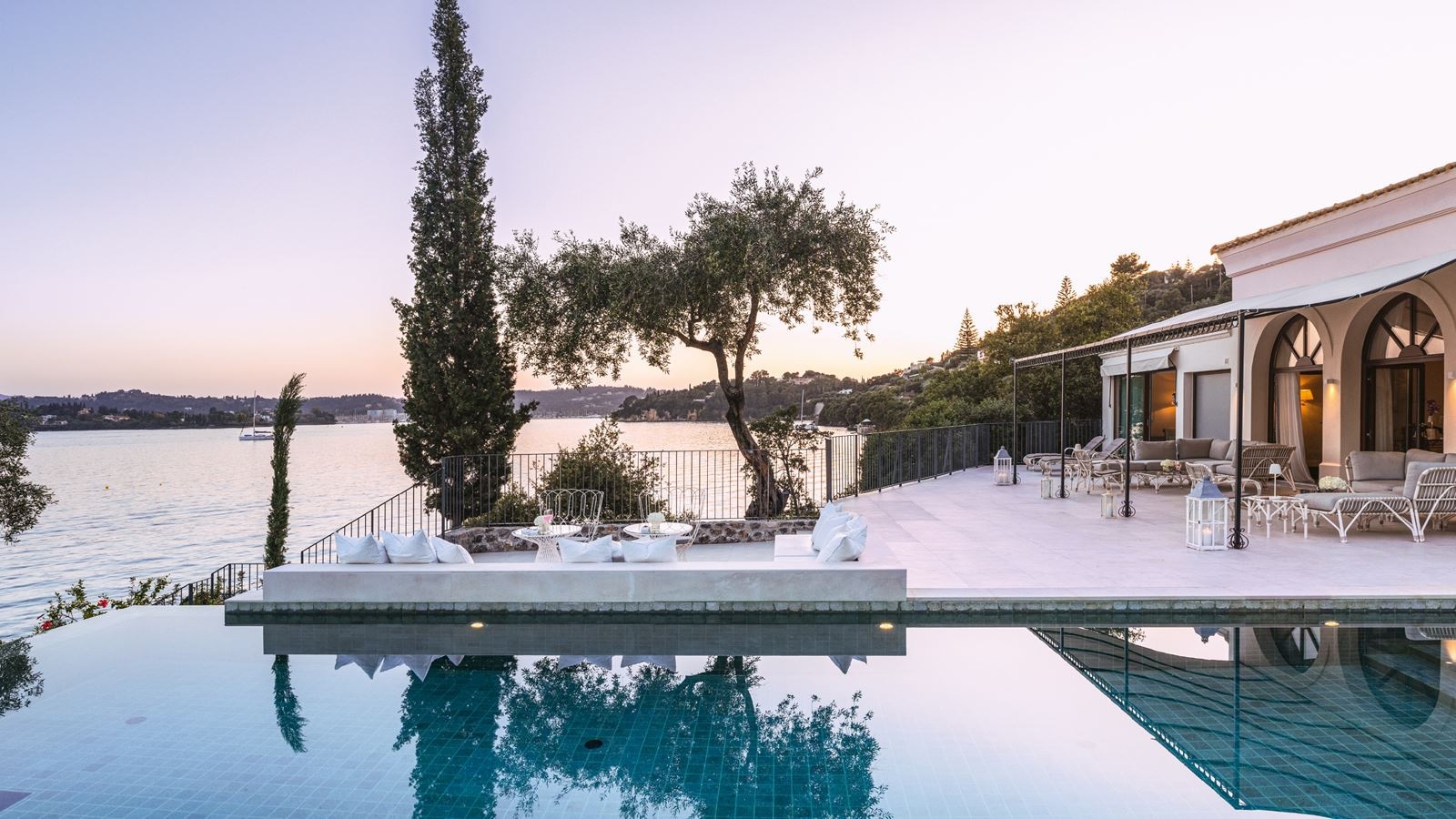 rooms-palazzo-imperiale-on-private-peninsula-4-bedroom