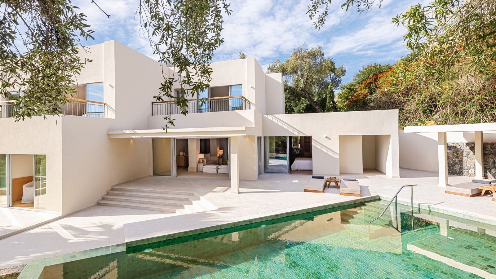 rooms-dream-villa-beachfront-private-pool-3-bedroom