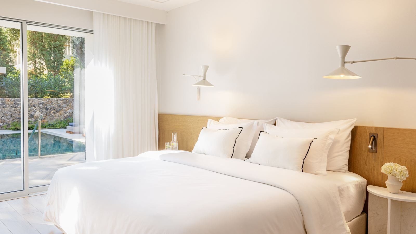 rooms-2bedroom-villa-waterfront-private-pool