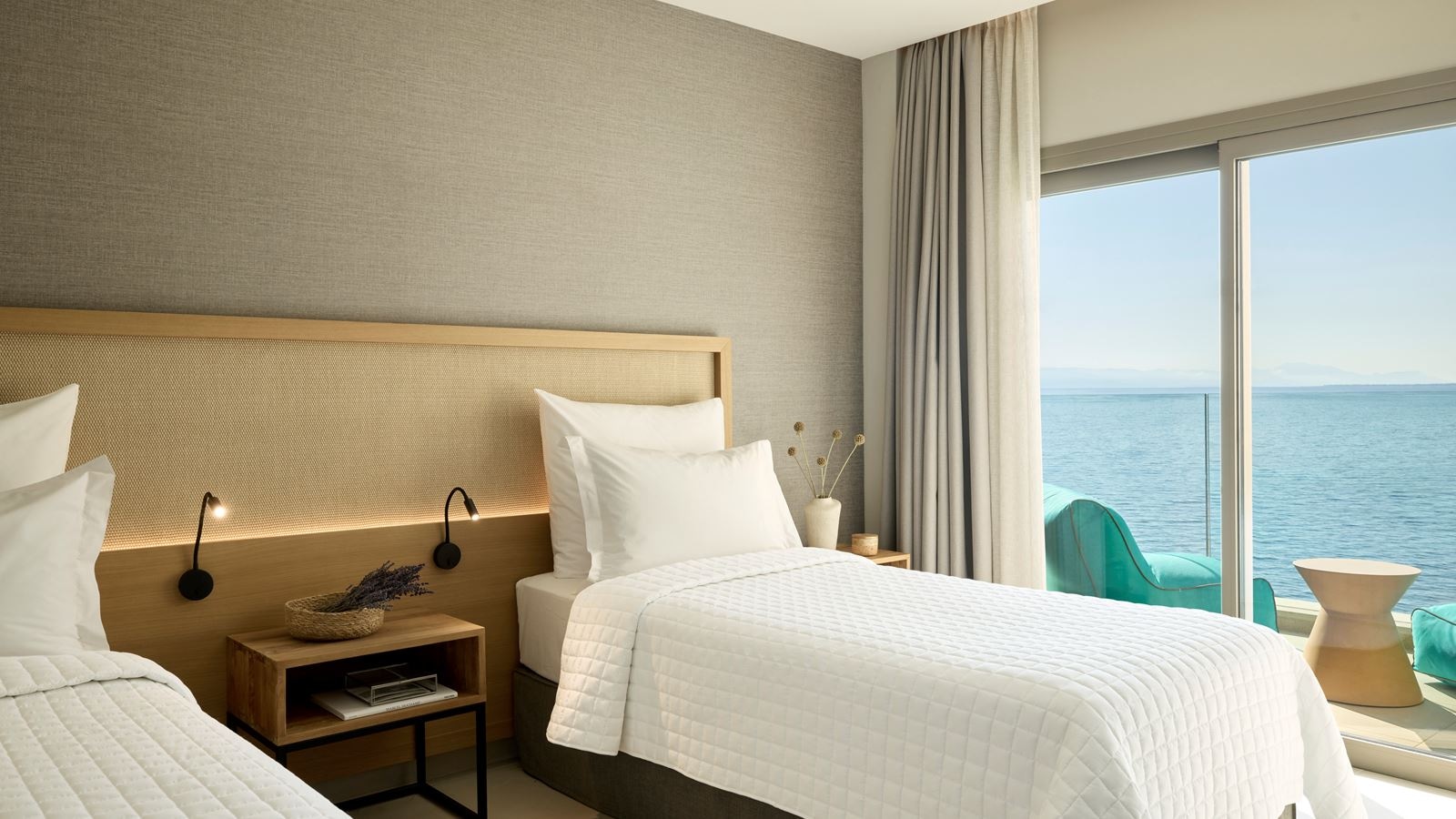 rooms-bungalow-family-suite-sea-view