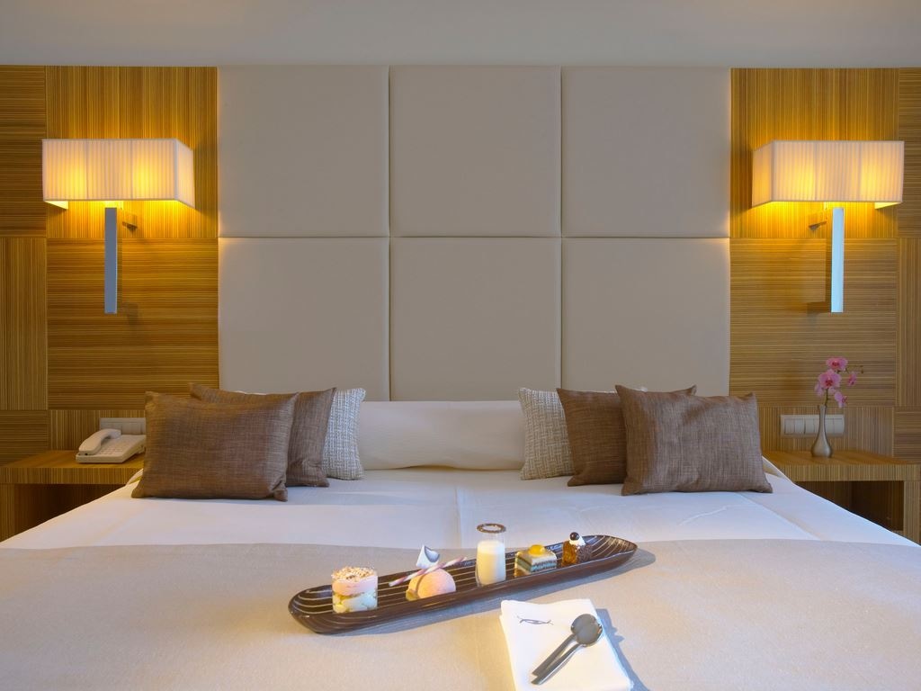 rooms-deluxe-double-sea-view-single-use