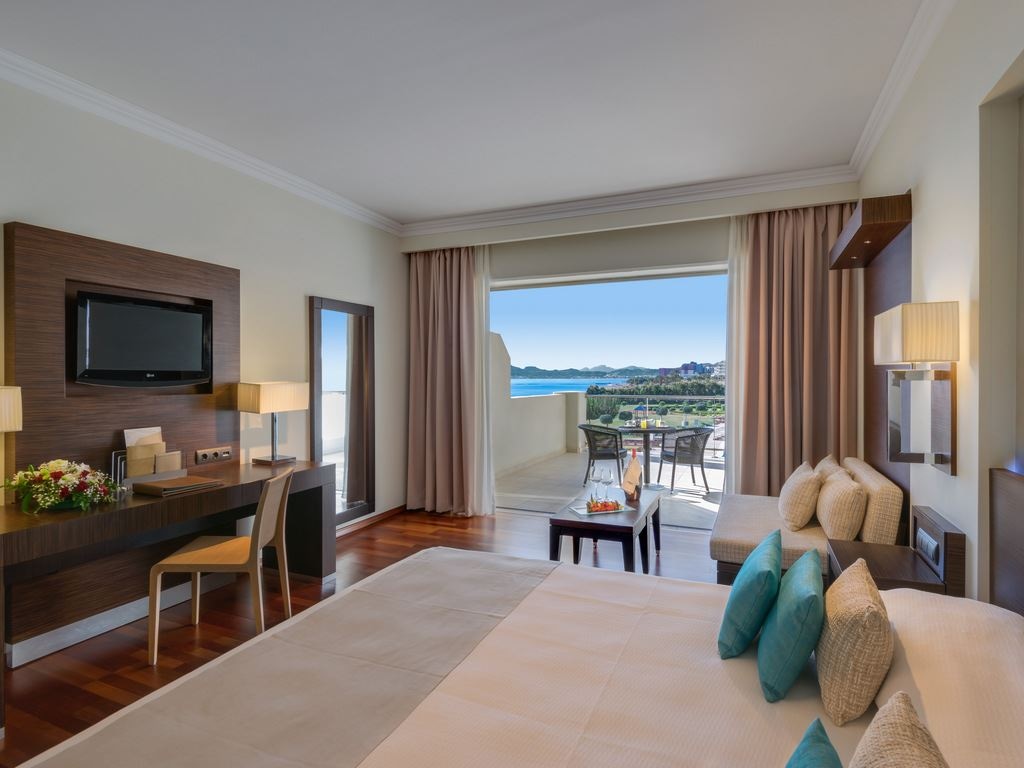 rooms-elite-club-guest-room-sea-view