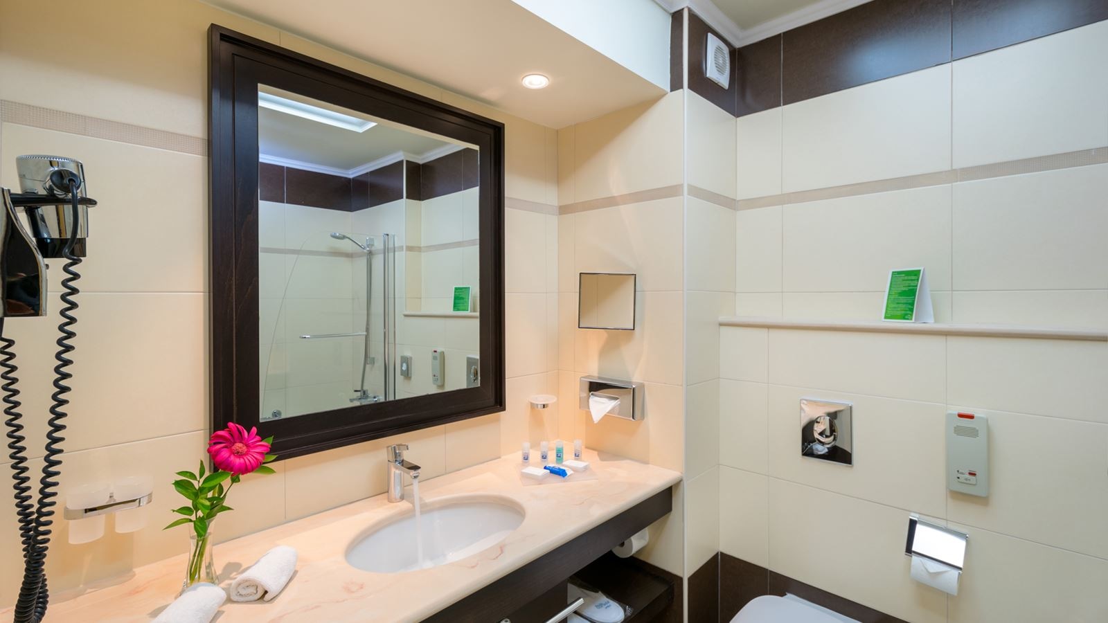 rooms-deluxe-room-sea-view