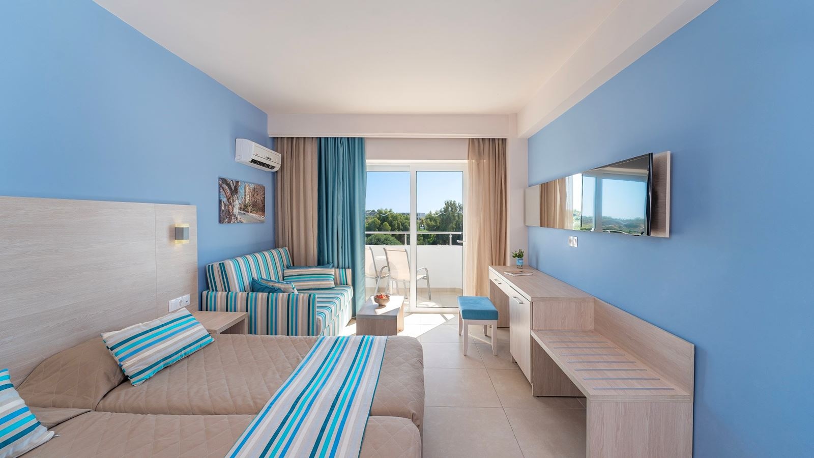 rooms-superior-room-mountain-view