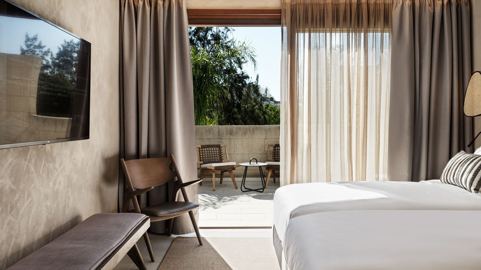 rooms-tropical-pavilion-two-bedroom-suite-with-outdoor-jacuzzi