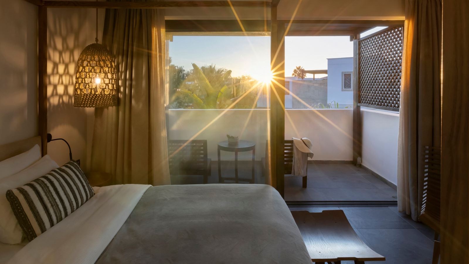 rooms-tropical-zen-bungalow-suite