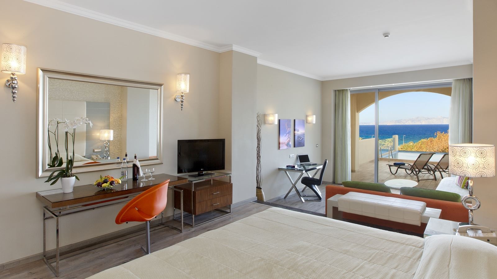 rooms-deluxe-junior-suite-side-sea-view-with-personal-pool