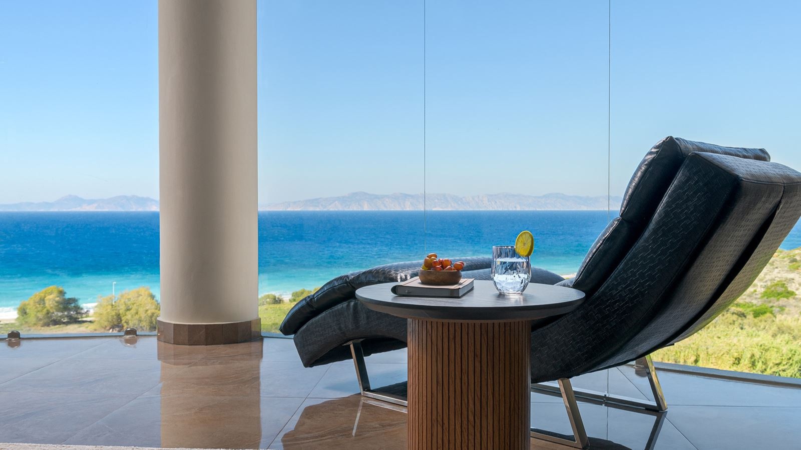 rooms-presidential-suite-sea-view-with-personal-pool-signature-collection