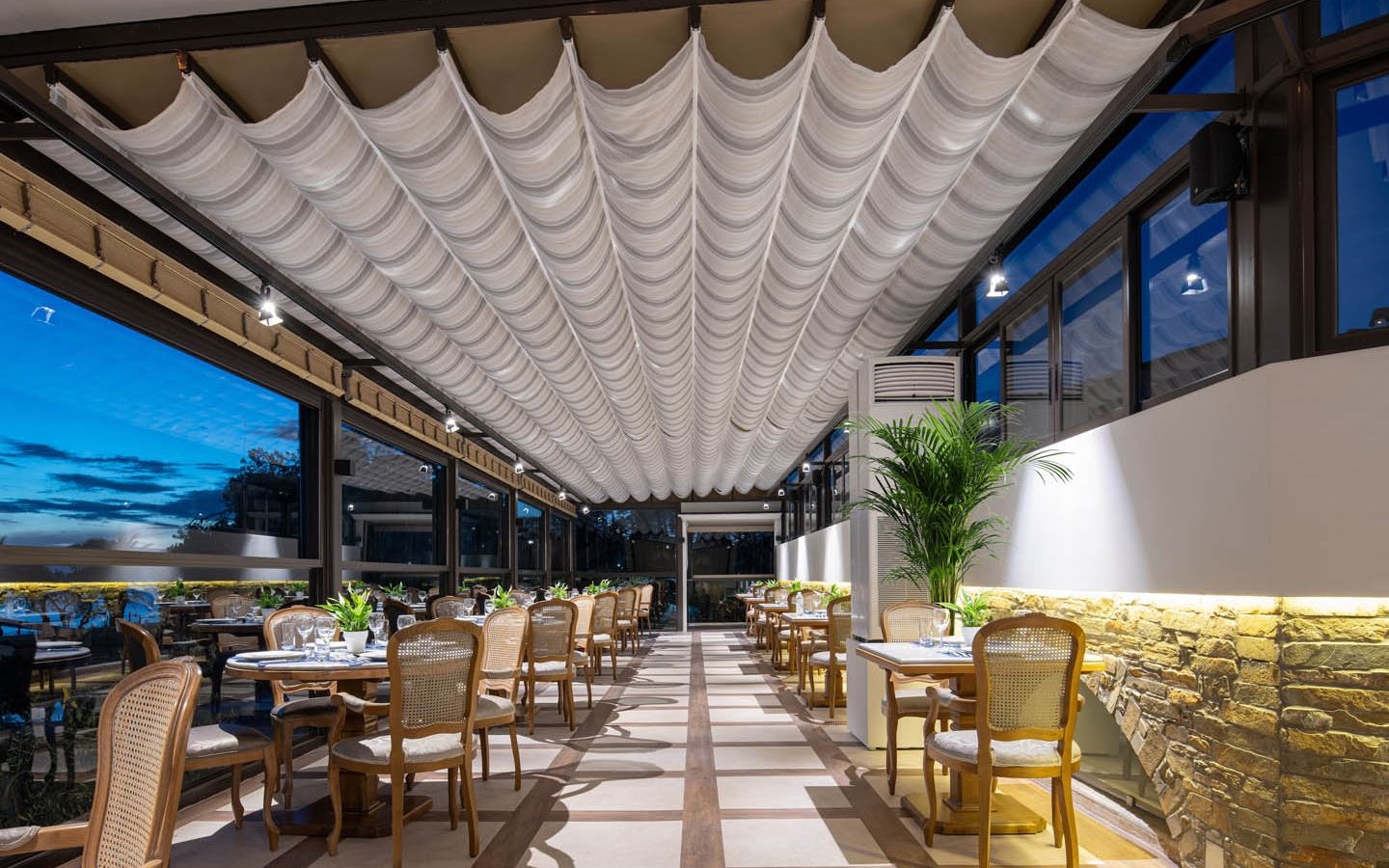 restaurants-main-restaurant