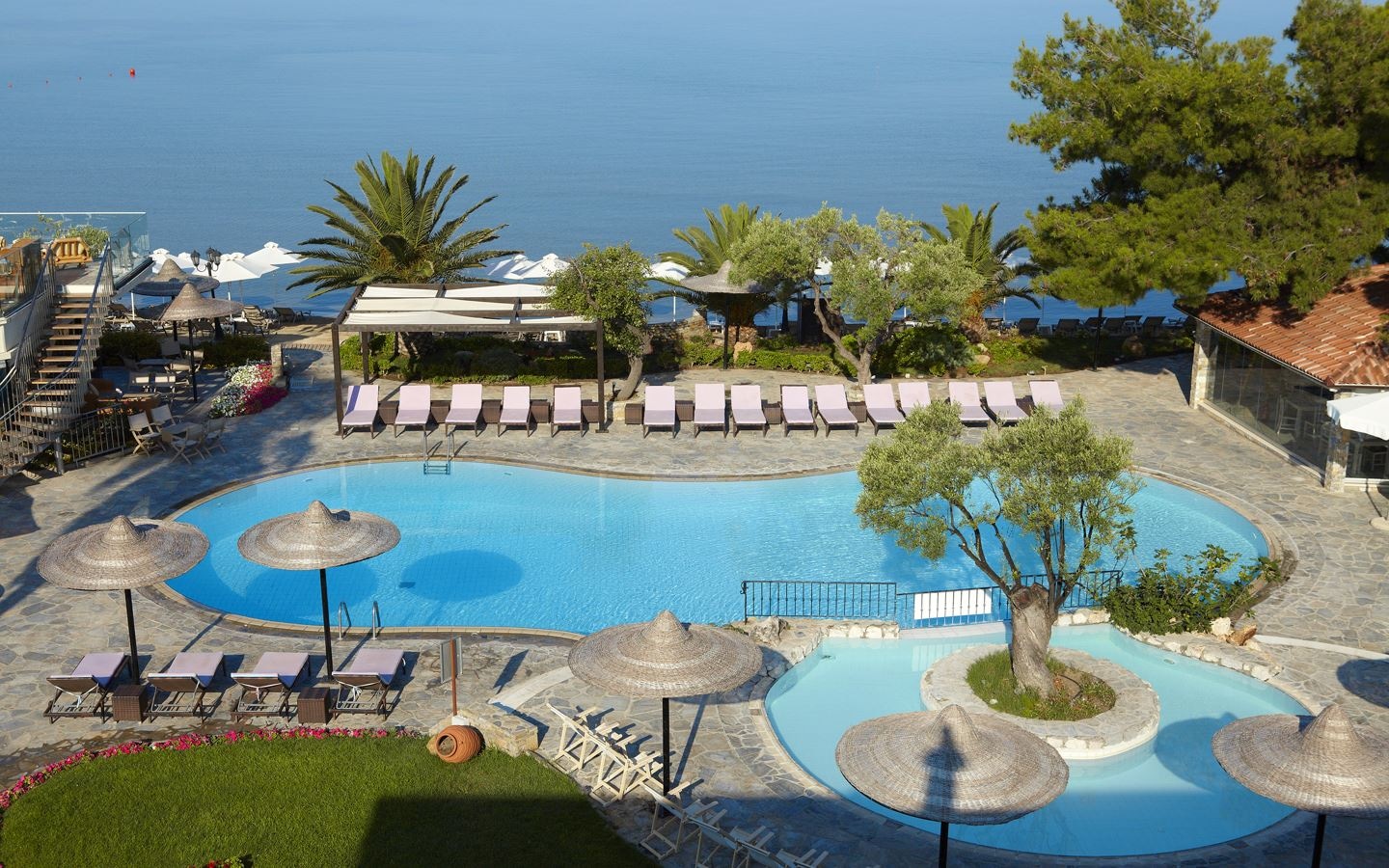 pools-outdoor-pool