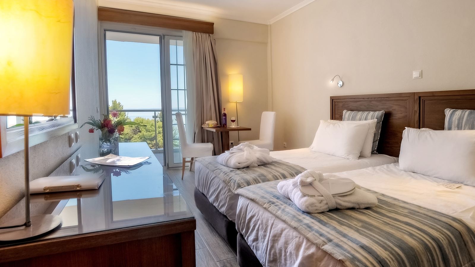 rooms-double-room-sea-view