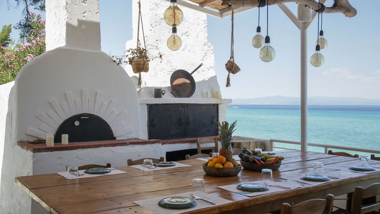 bars-agora-greek-kouzina--beach-bar