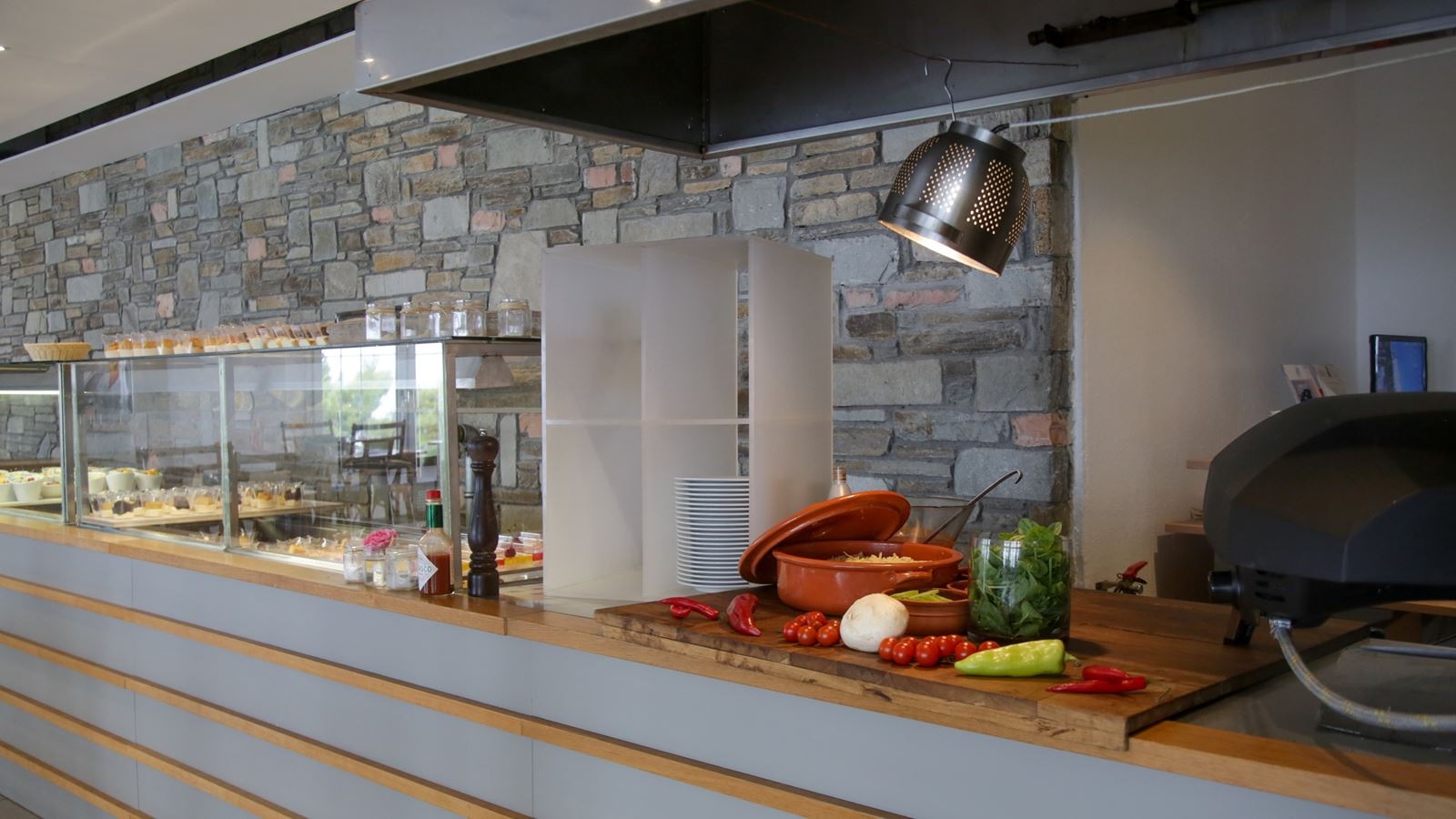 restaurants-main-restaurant-roxani