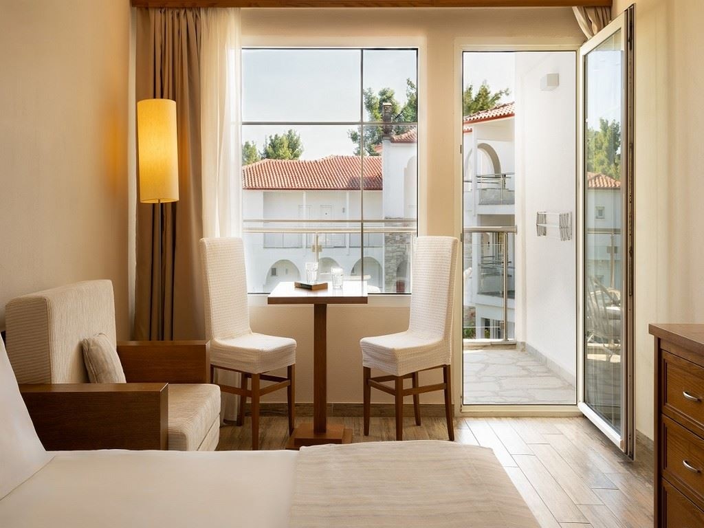 rooms-double-room-superior-side-sea-view