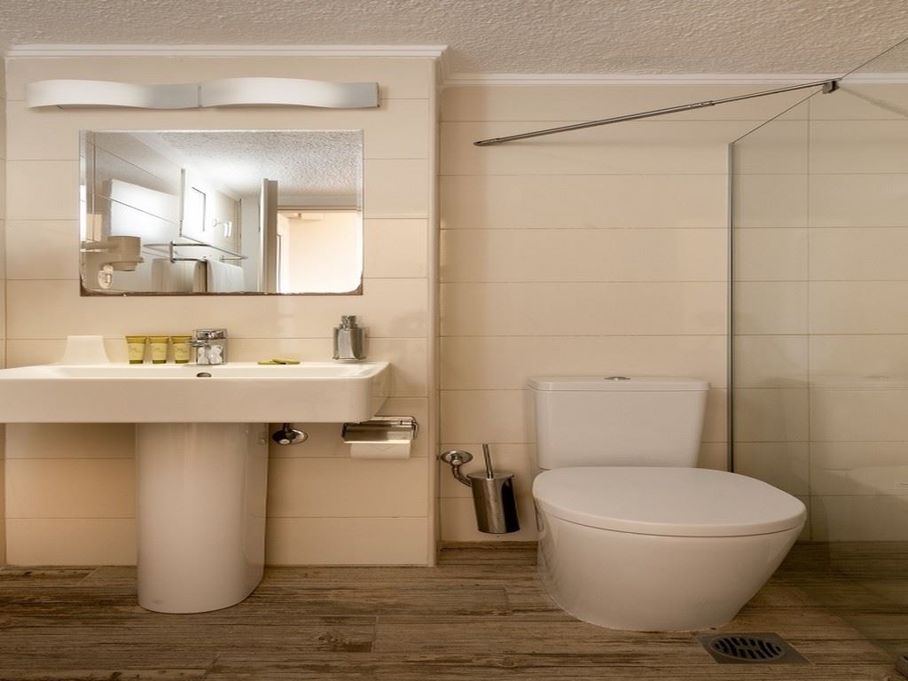 rooms-double-room-superior-side-sea-view