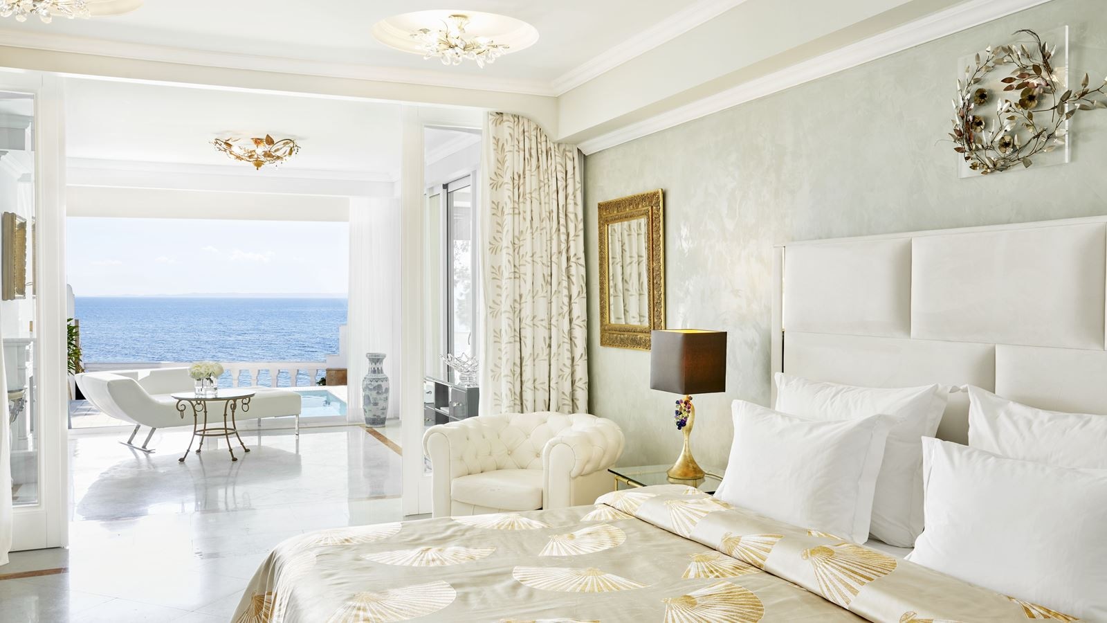 rooms-honeymoon-executive-pool-suite-sea-view